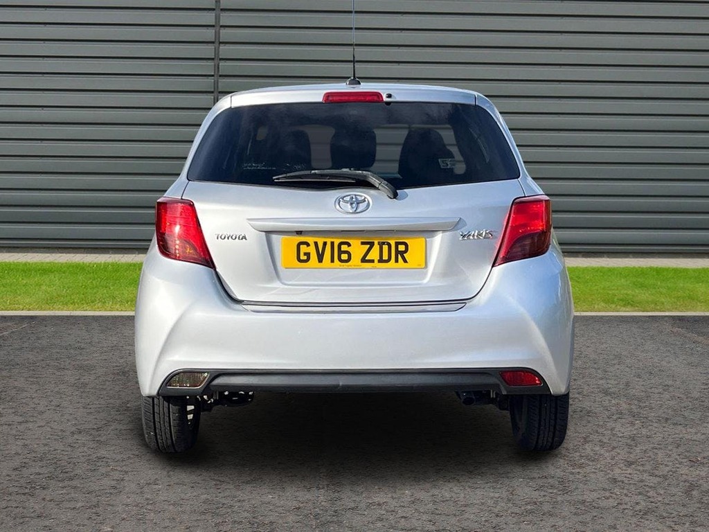 Toyota Yaris 1.33 Dual Vvt-i Design Grey #4