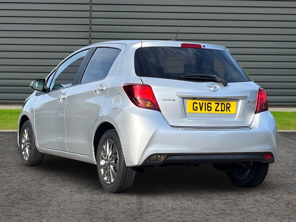 Toyota Yaris 1.33 Dual Vvt-i Design Grey #5