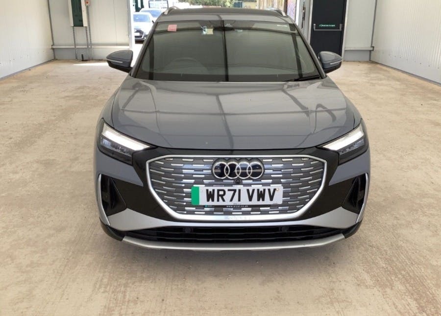 Audi Q4 E Tron 40 S Line Suv 82Kwh Grey #3