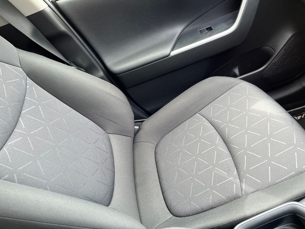 Toyota Rav 4 Excel White #33