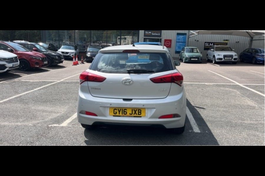 Hyundai I20 1.4 1.4 Se Hatchback Grey #2