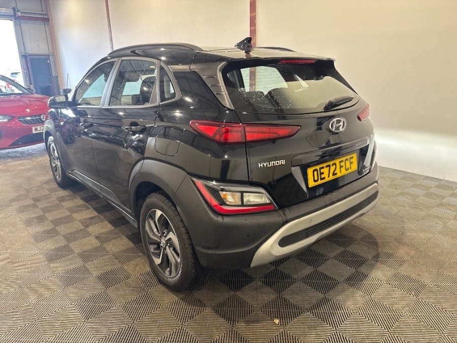 Hyundai Kona 1.6 H Gdi Se Connect Suv Hybrid Dct Black #2
