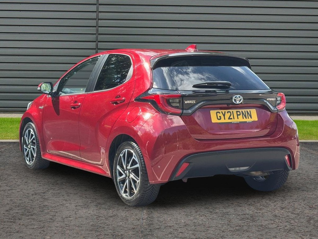Toyota Yaris 1.5 Vvt-h Design Hatchback Hybrid E Cvt Red #5