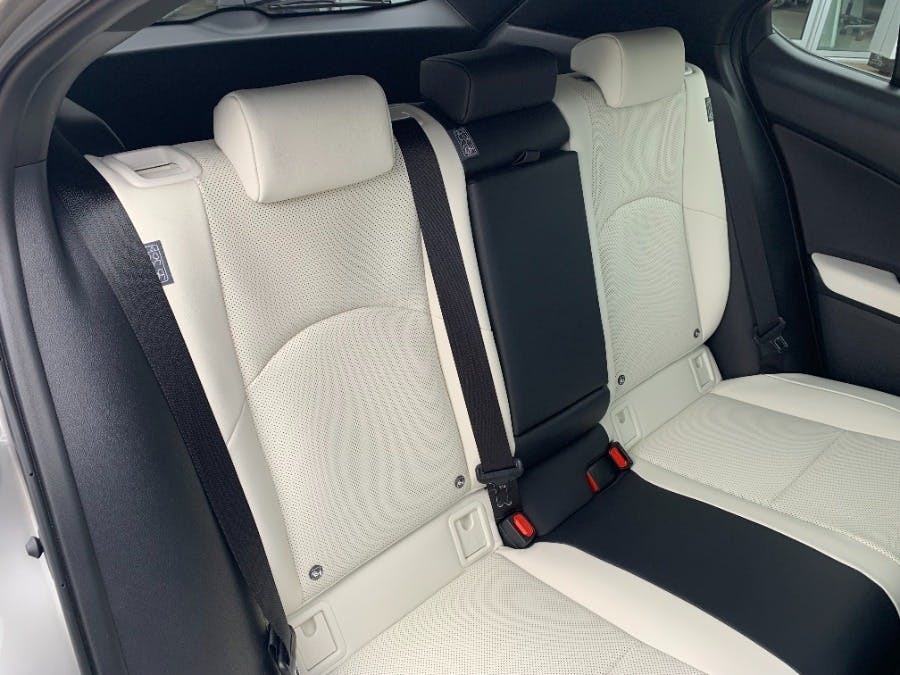 Lexus UX 2.0 E-cvt No Nav Silver #20