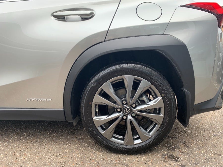 Lexus UX 2.0 E-cvt No Nav Silver #29