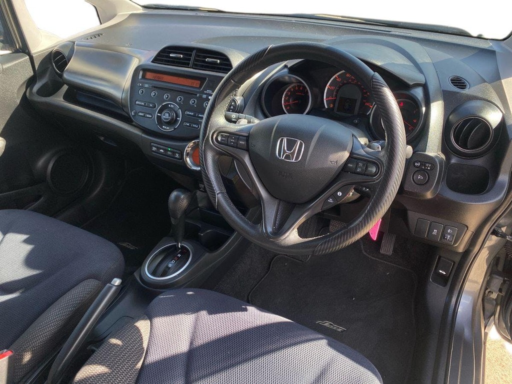 Honda Jazz I-vtec Es Plus Red #9