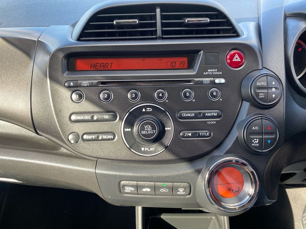 Honda Jazz I-vtec Es Plus Red #14