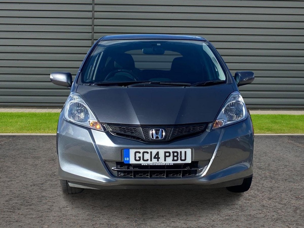 Honda Jazz I-vtec Es Plus Red #8