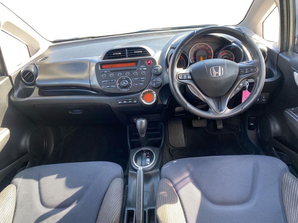 Honda Jazz I-vtec Es Plus Red #11