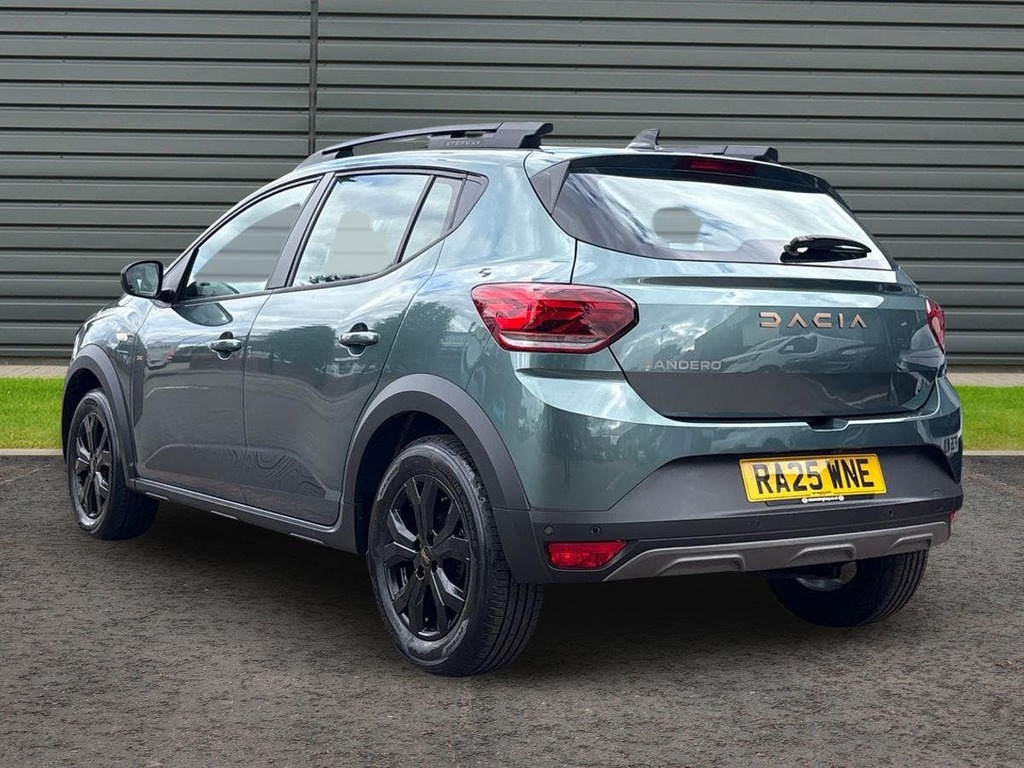 Dacia Sandero Stepway 1.0 Tce Extreme Hatchback Green #5