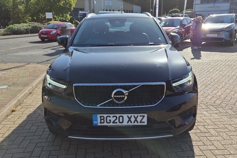 Volvo XC40 2.0 T4 Momentum Suv Black #2