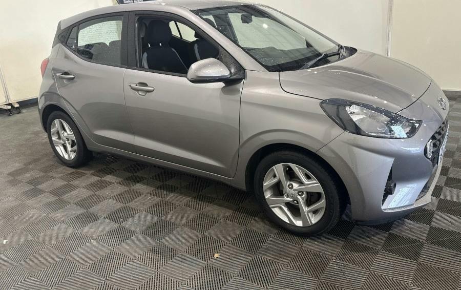Hyundai I10 1.0 Se Connect Hatchback Brown #2