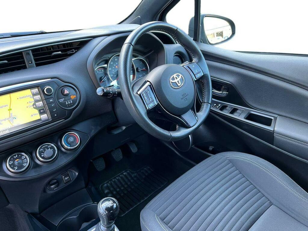 Toyota Yaris Icon Blue #12
