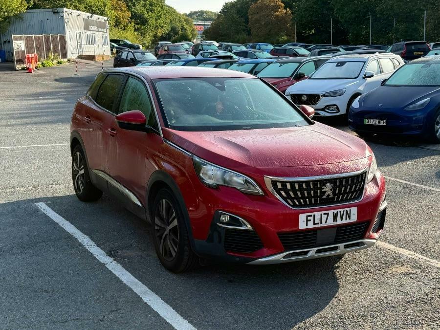 Peugeot 3008 1.2 Puretech Allure Suv Eat Red #2