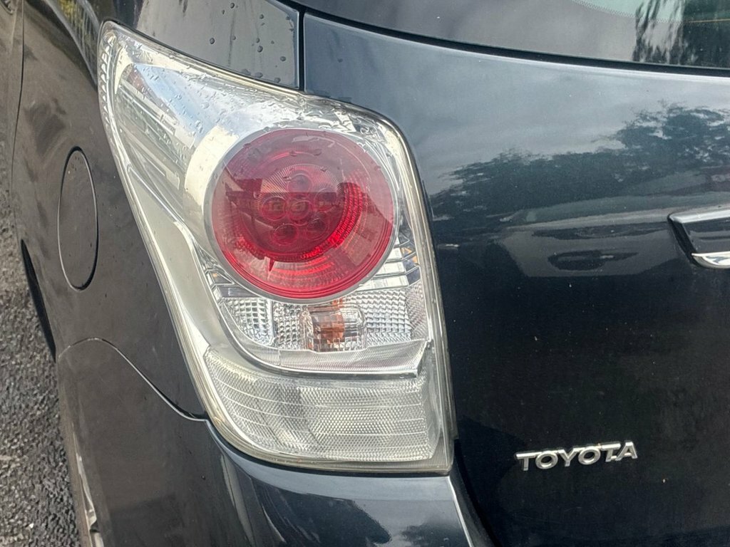 Toyota Verso Grey #30