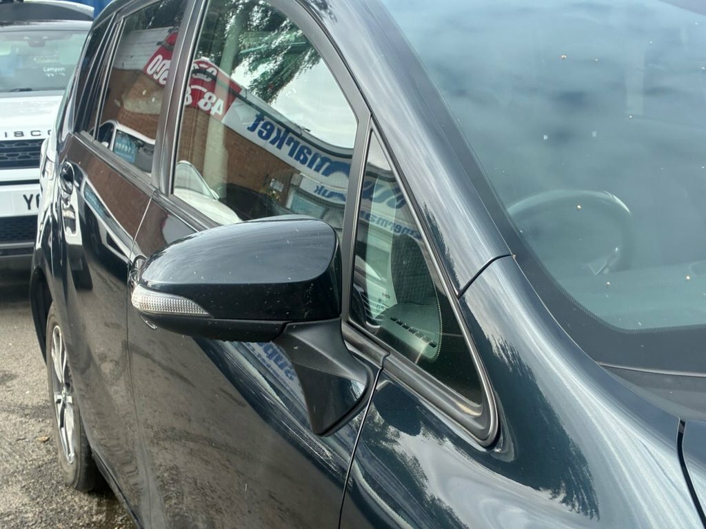 Toyota Verso Grey #27