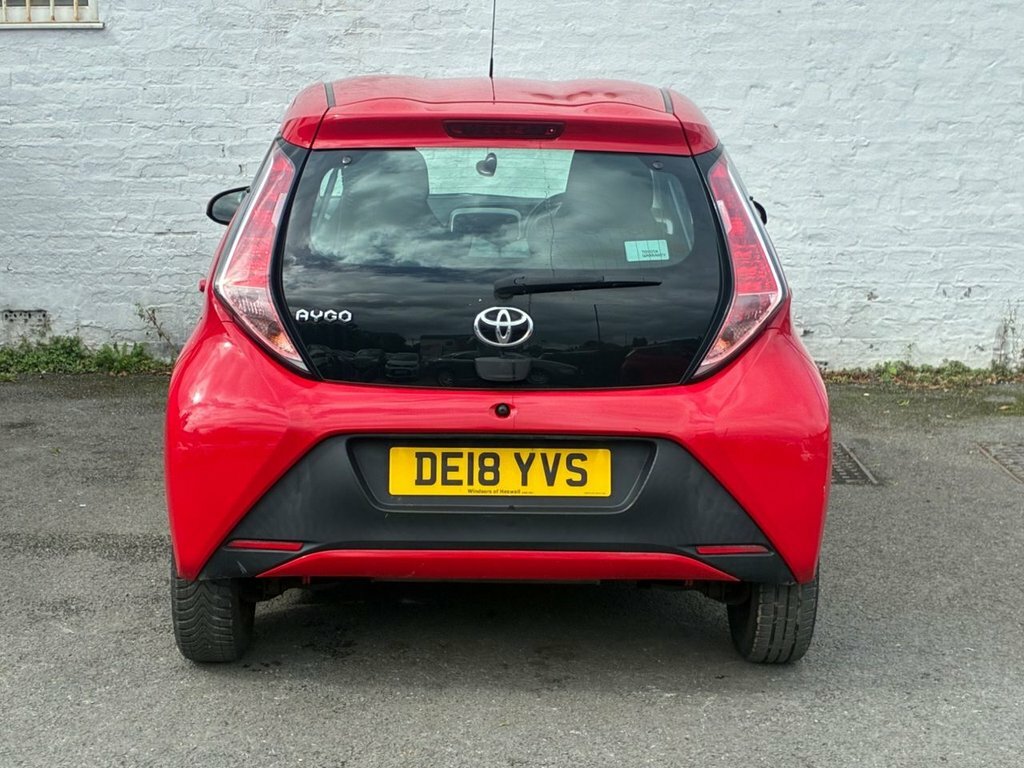 Toyota Aygo 1.0 Vvt-i X-press White #10