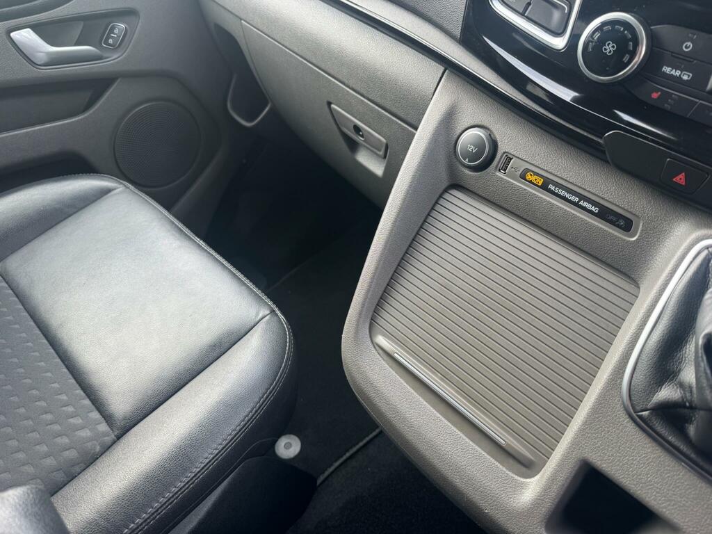 Ford Tourneo Custom 2L Zetec White #31