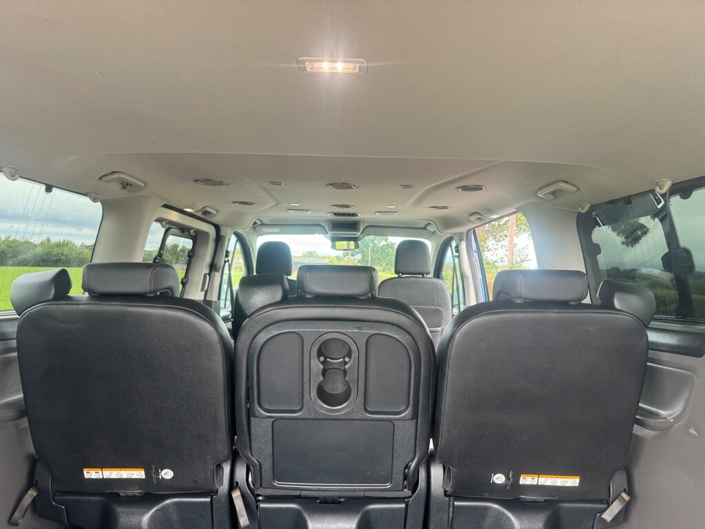 Ford Tourneo Custom 2L Zetec White #27