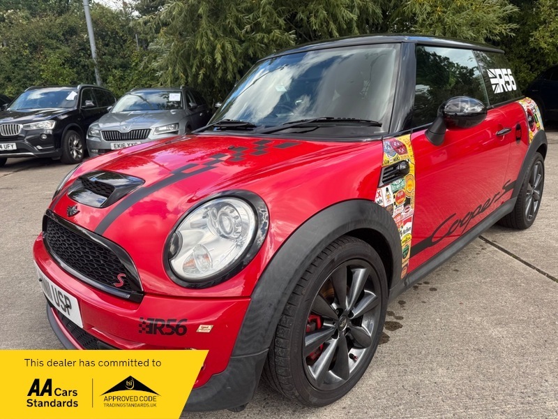Mini Hatch 1.6 Cooper Euro 5 S S Green #1