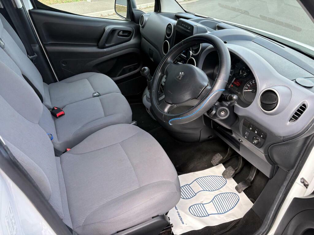 Peugeot Partner Active Blue #10