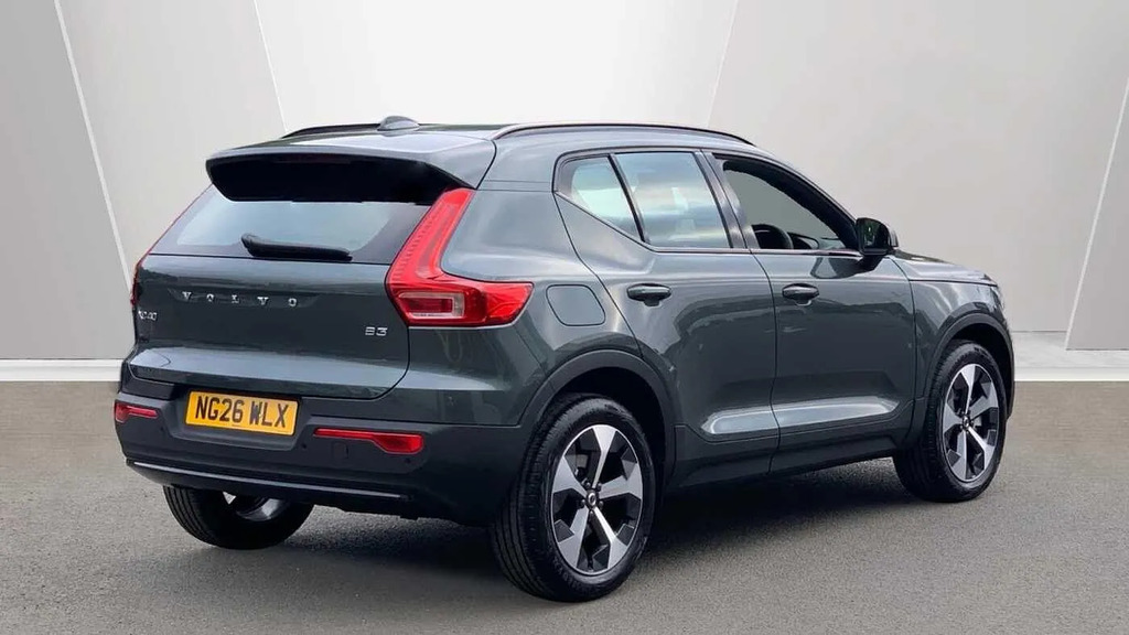 Volvo XC40 2.0 B3p Plus Dark #2