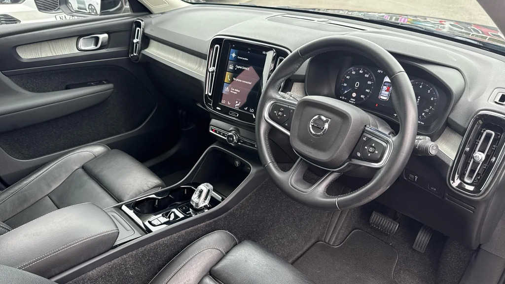 Volvo XC40 2.0 B4p Inscription Pro LV70USC #4
