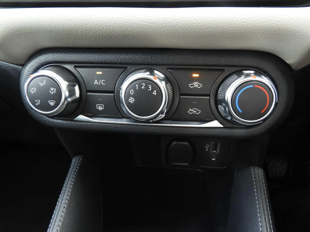 Nissan Micra Hatchback Black #14