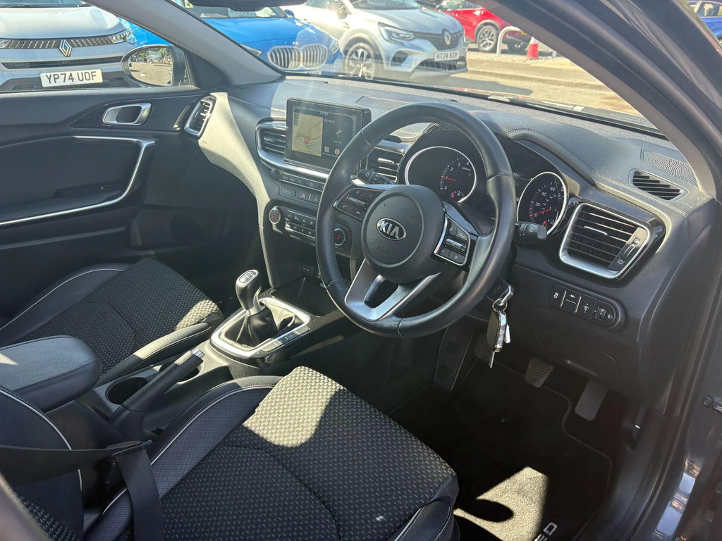 Kia Ceed 1.6 Crdi Isg 2 White #9