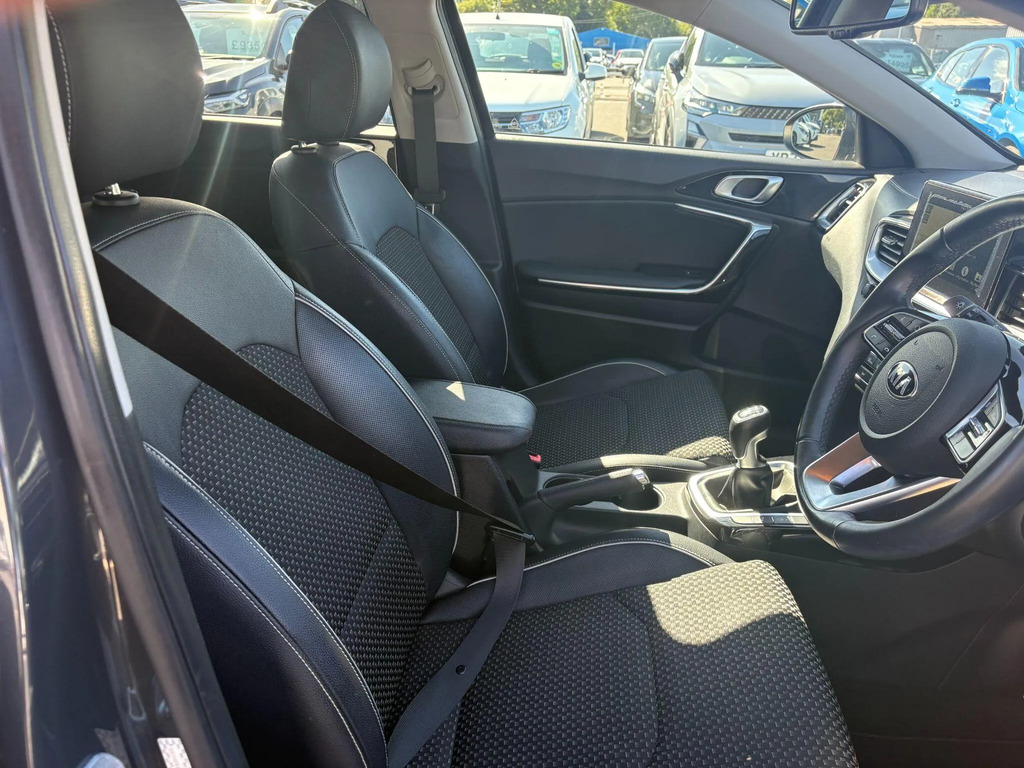 Kia Ceed 1.6 Crdi Isg 2 White #13