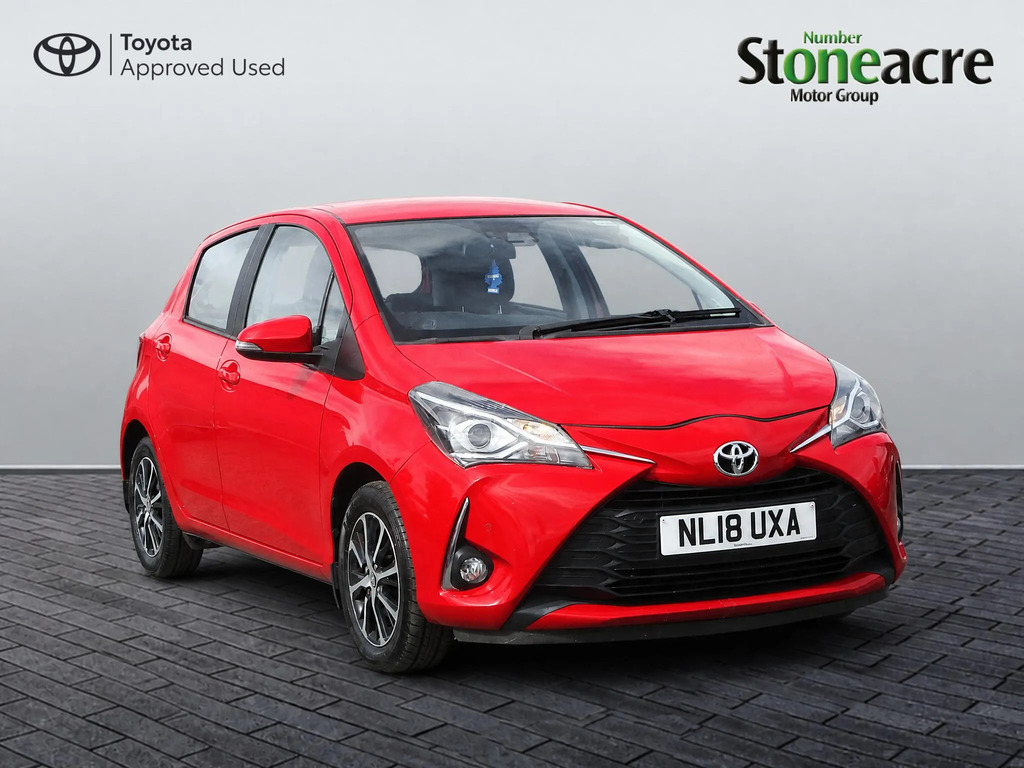 Toyota Yaris 1.5 Vvt-i Icon Tech Euro 6 Red