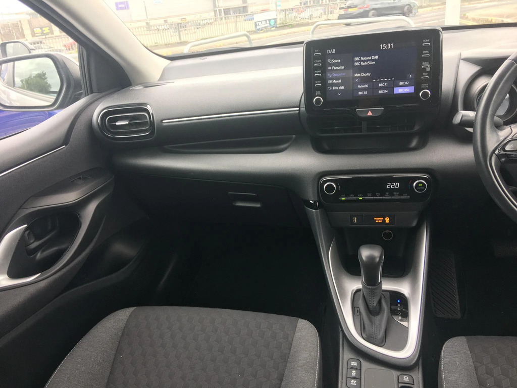Toyota Yaris Excel White #11