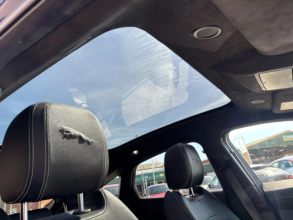 Jaguar E-Pace 2.0 D165 S Euro 6 S S Red #33