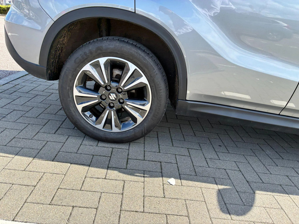 Suzuki Vitara White #21