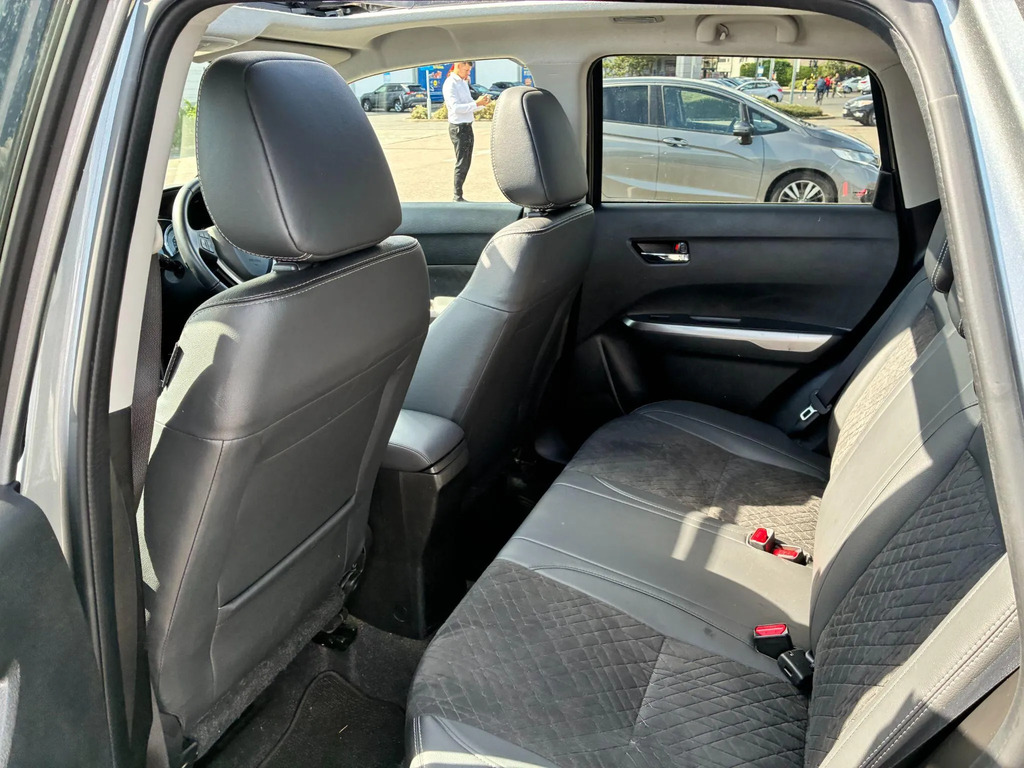 Suzuki Vitara White #11