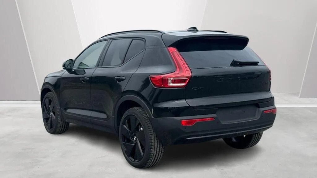 Volvo XC40 2.0 B3 Mhev Plus Black Edition Dct Euro 6 S #4