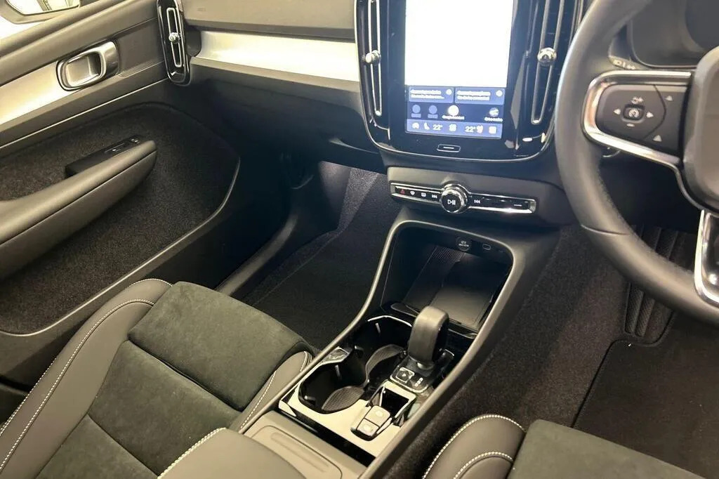 Volvo XC40 2.0 B4 Mhev Plus Black Edition Dct Euro 6 S #5