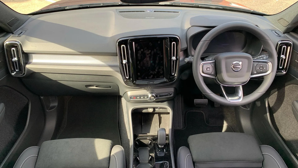 Volvo EX40 Twin Motor 82Kwh Ultra Black Edition Awd  #4