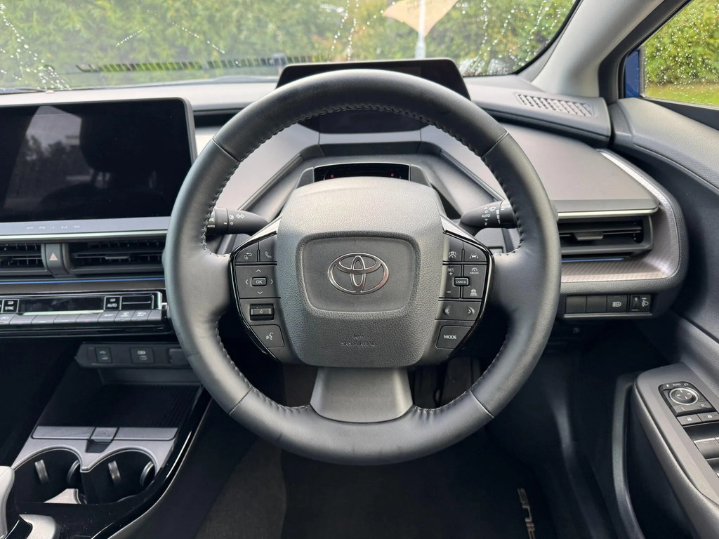 Toyota Prius Excel #16