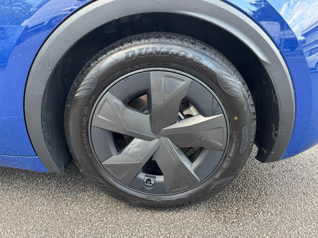 Toyota Prius Excel #9