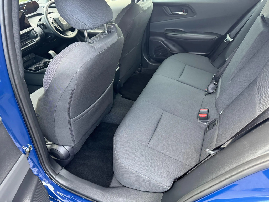 Toyota Prius Excel #13