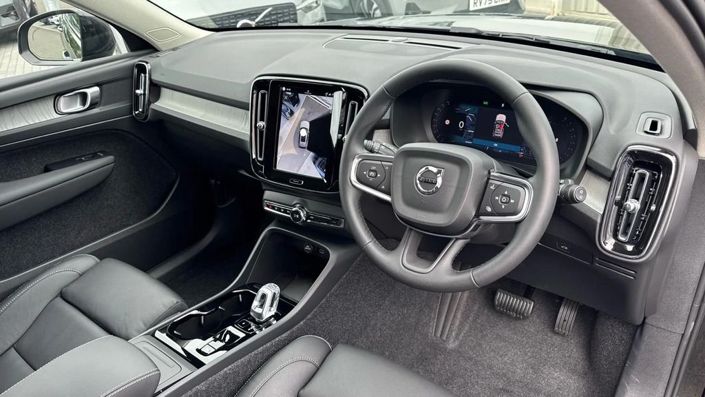 Volvo XC40 2.0 B4p Plus Dark #4