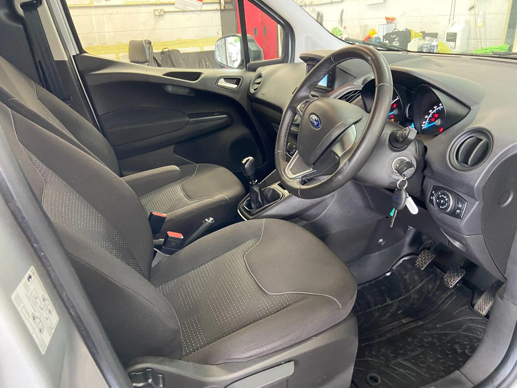 Ford Transit Courier Courier 1.0 Ecoboost Limited Van 6 Speed Grey #10