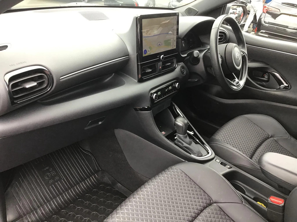 Toyota Yaris 1.5 Hybrid Excel #5