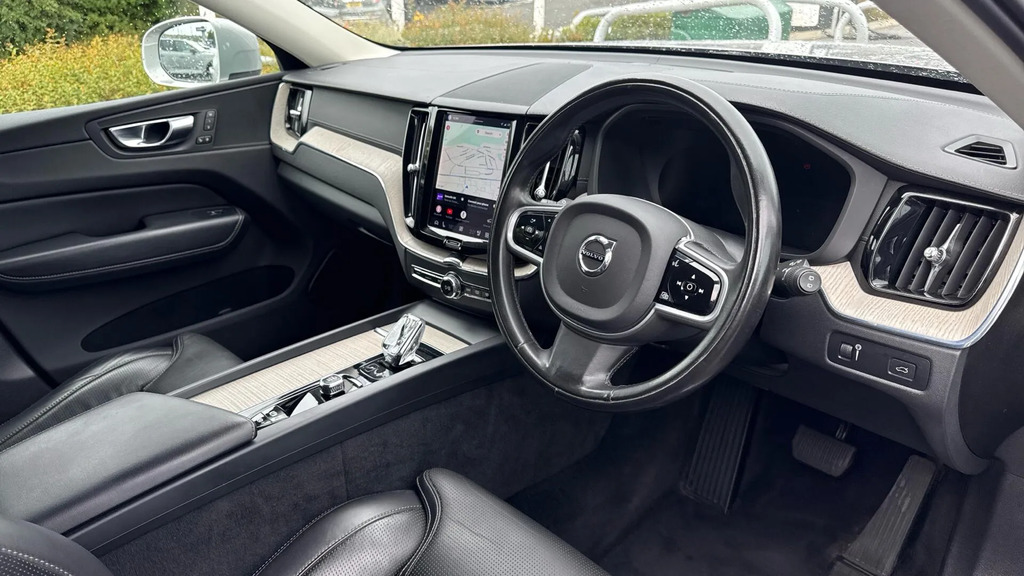 Volvo XC60 Suv  #4