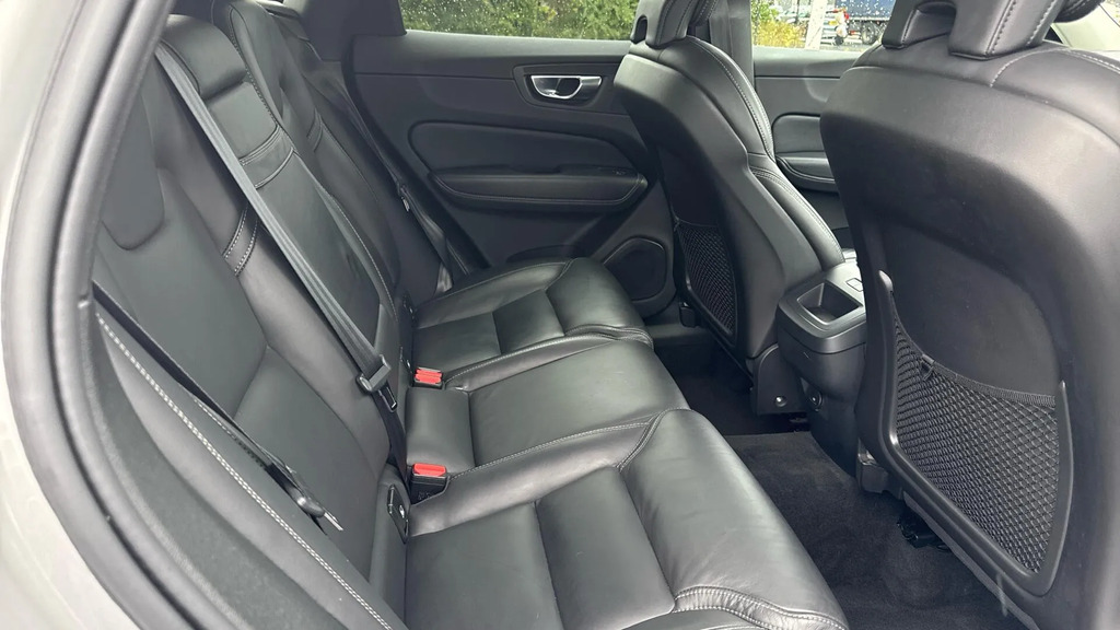 Volvo XC60 Suv  #6