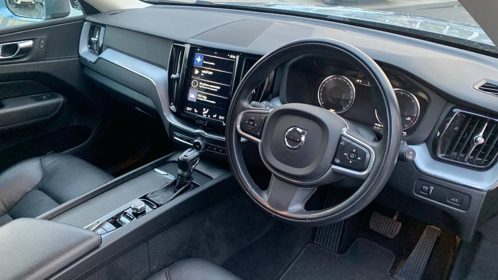 Volvo XC60 2.0 D4 Momentum Pro Euro 6 Ss  #4