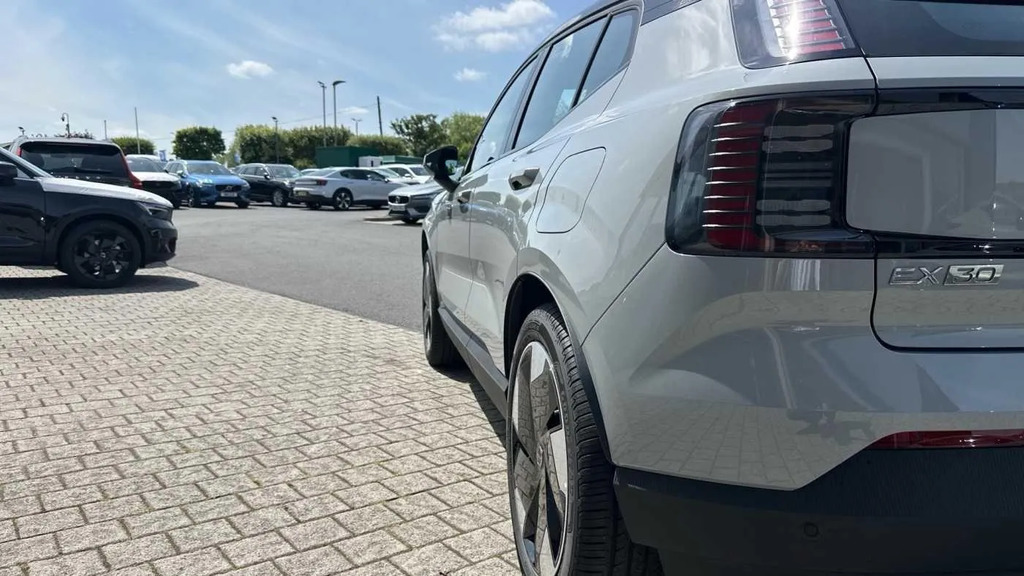 Volvo EX30 315Kw Twin Motor Performance Ultra 69Kwh #6
