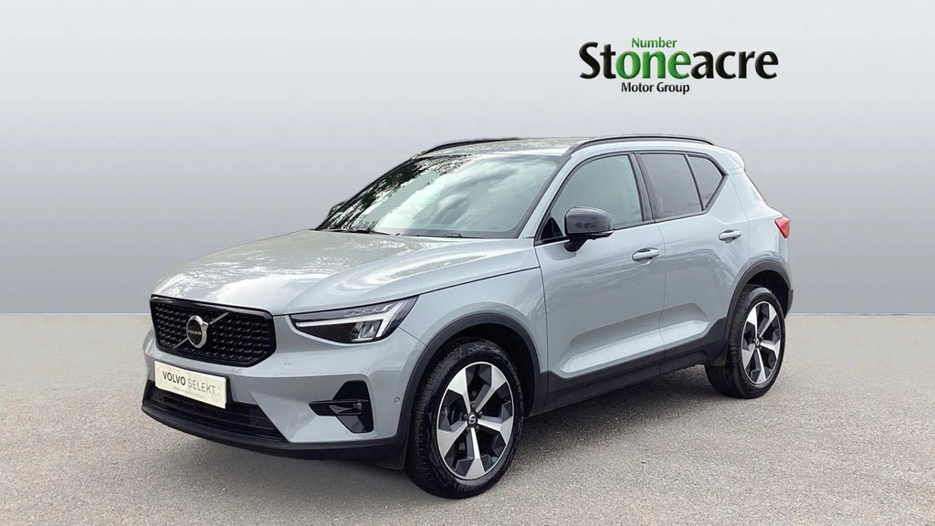 Volvo XC40 2.0 B3p Plus Dark  #2