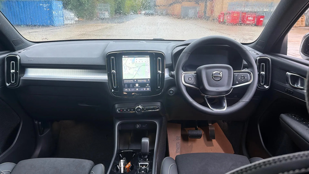 Volvo XC40 2.0 B3p Plus Dark  #5